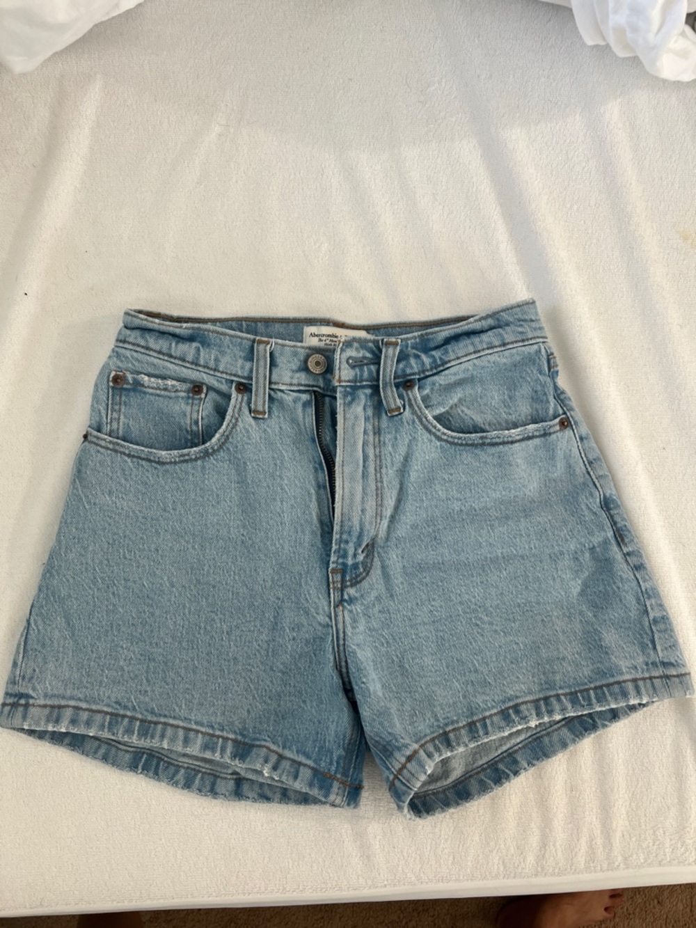 Abercrombie Curve Love Mom Short